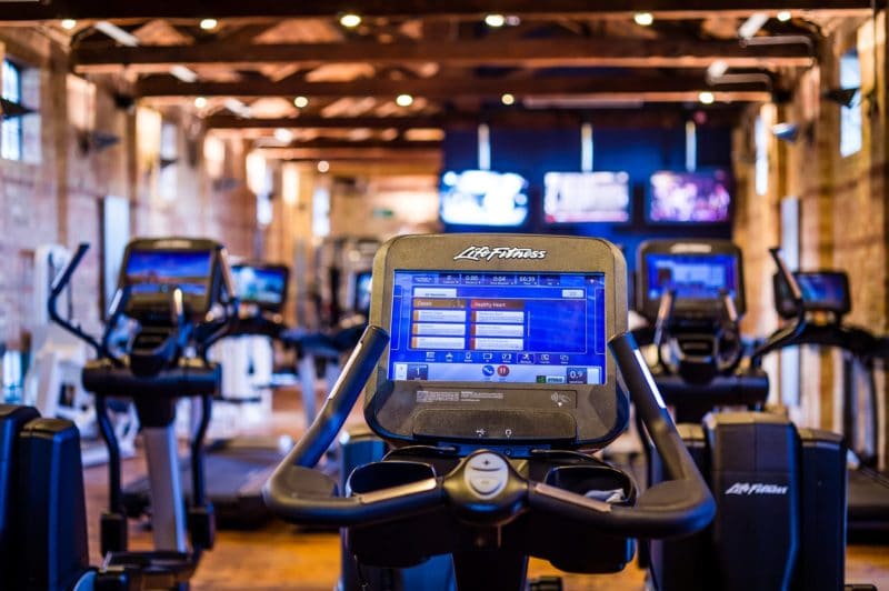 cross runner with a display